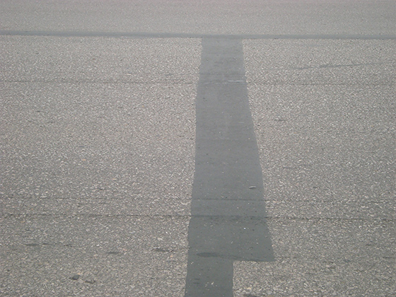 面層貼縫帶施工一年后現(xiàn)場